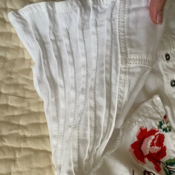 Anthropologie pilcro embroidered top - Picture 3 of 6